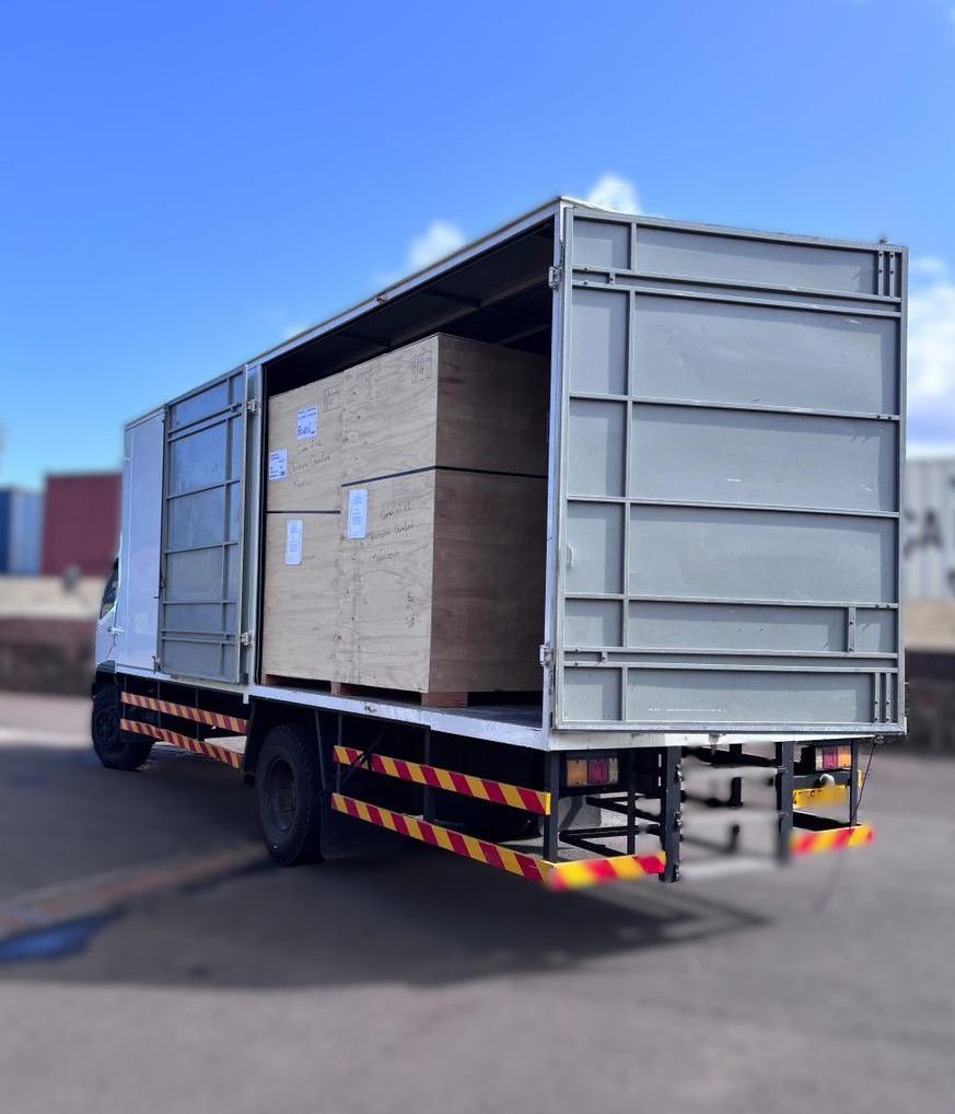 Flatbed Fuso 20ft Container - 35 cbm